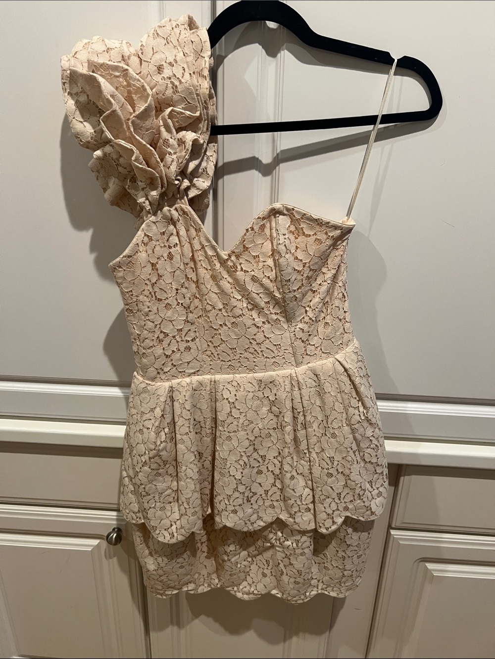 H & M Cream Lace Mini Dress